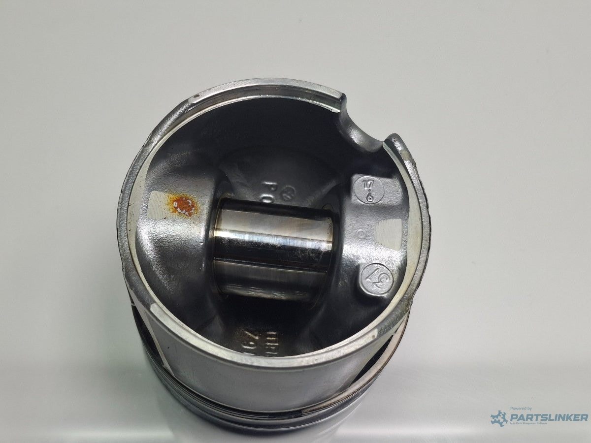 Piston 1/2 VOLKSWAGEN GOLF V 1K1 2003 - 2009 TDI BKC, BLS, BXE MAHLE 038 107 065 LG