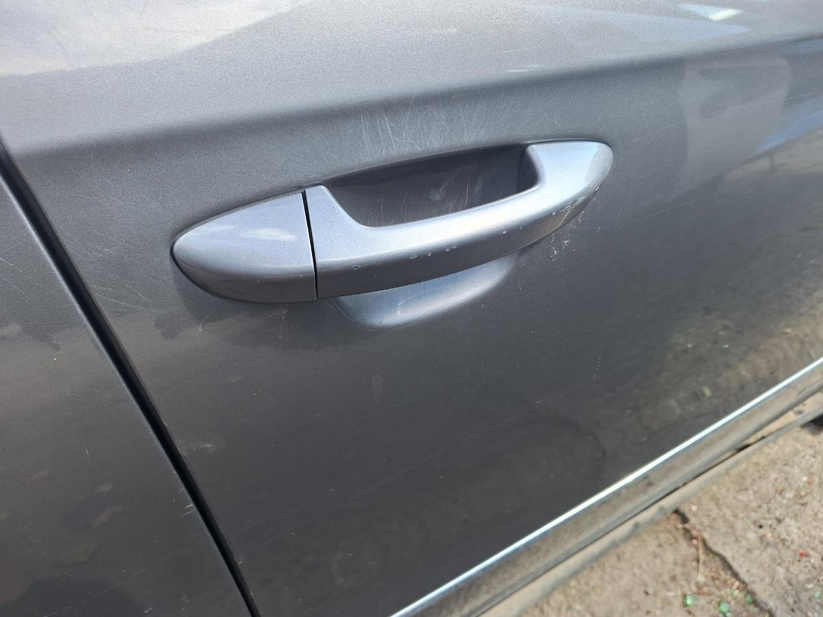 Mâner exterior portieră față dreapta VOLKSWAGEN PASSAT Variant 3C5 2008 1.9 TDI BLS 77KW|105HP 2008
