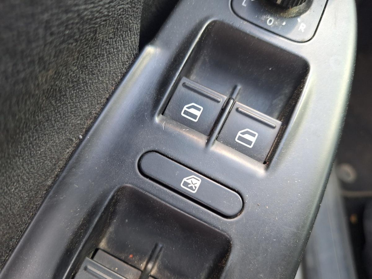 Butoane geamuri electrice VOLKSWAGEN PASSAT Variant 3C5 2008 1.9 TDI BLS 77KW|105HP 2008