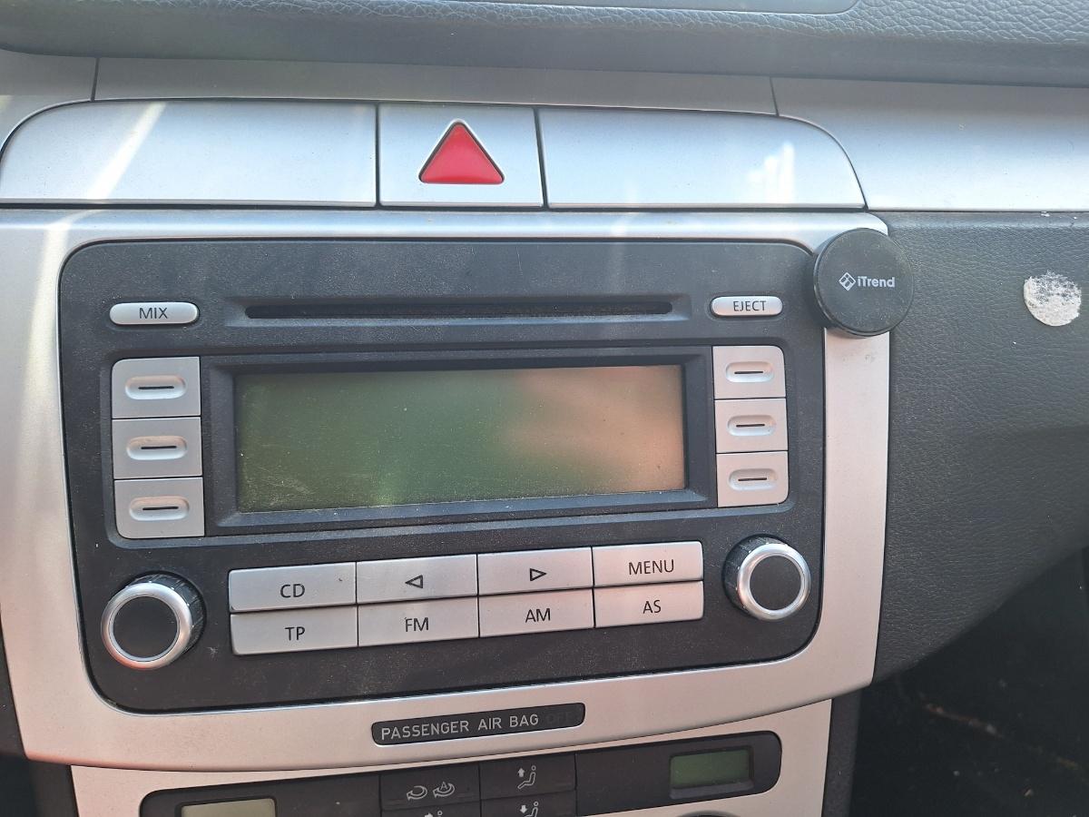 Sistem infotainment radio/CD/DVD/GPS VOLKSWAGEN PASSAT Variant 3C5 2008 1.9 TDI BLS 77KW|105HP 2008