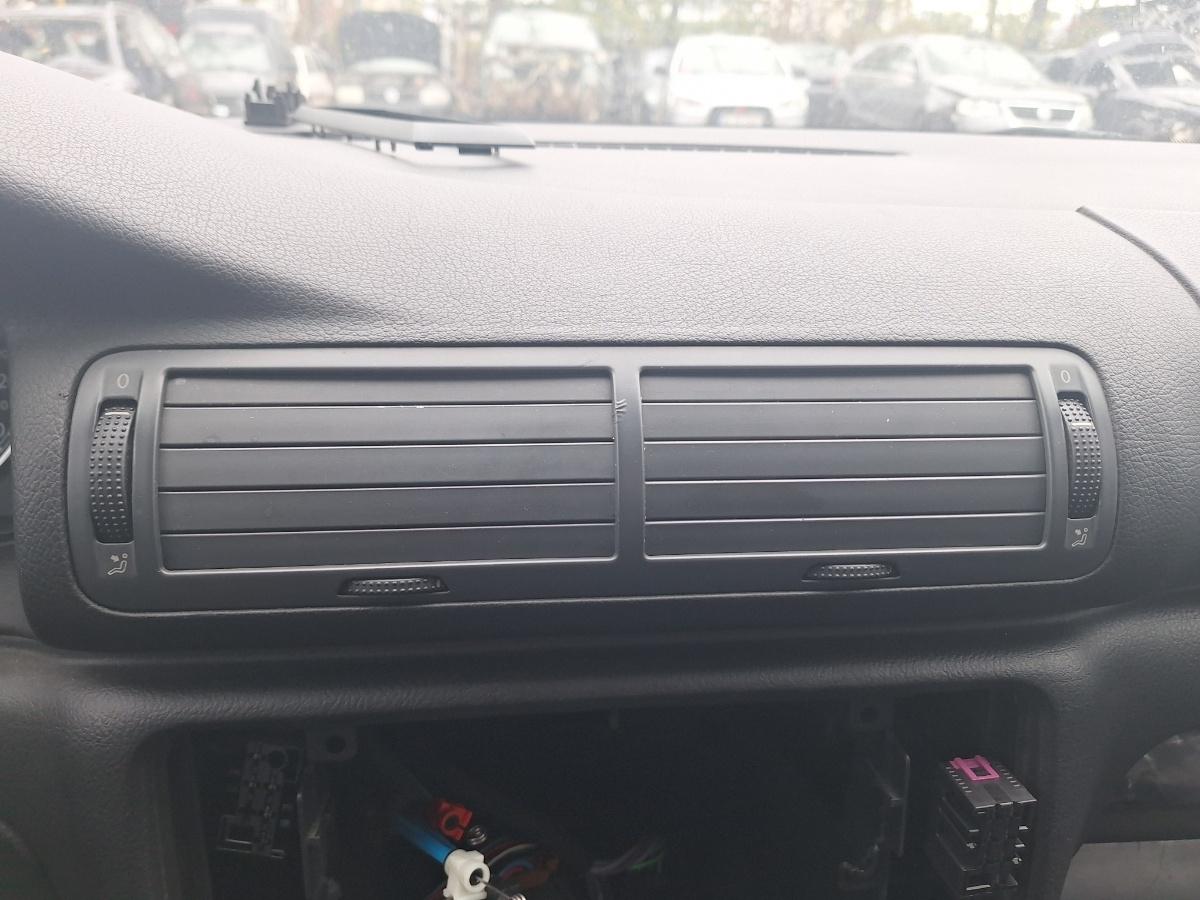 Grilă de ventilație bord centrală VOLKSWAGEN PASSAT 3B3 2000 1.9 TDI AWX 96KW|130HP 2000