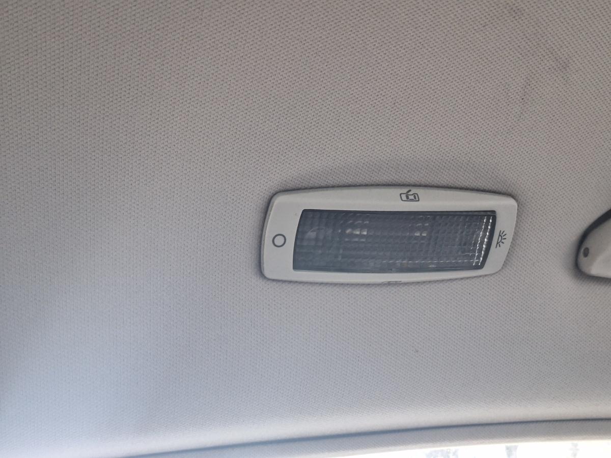 Plafoniera dreapta spate VOLKSWAGEN PASSAT 3B3 2000 1.9 TDI AWX 96KW|130HP 2000