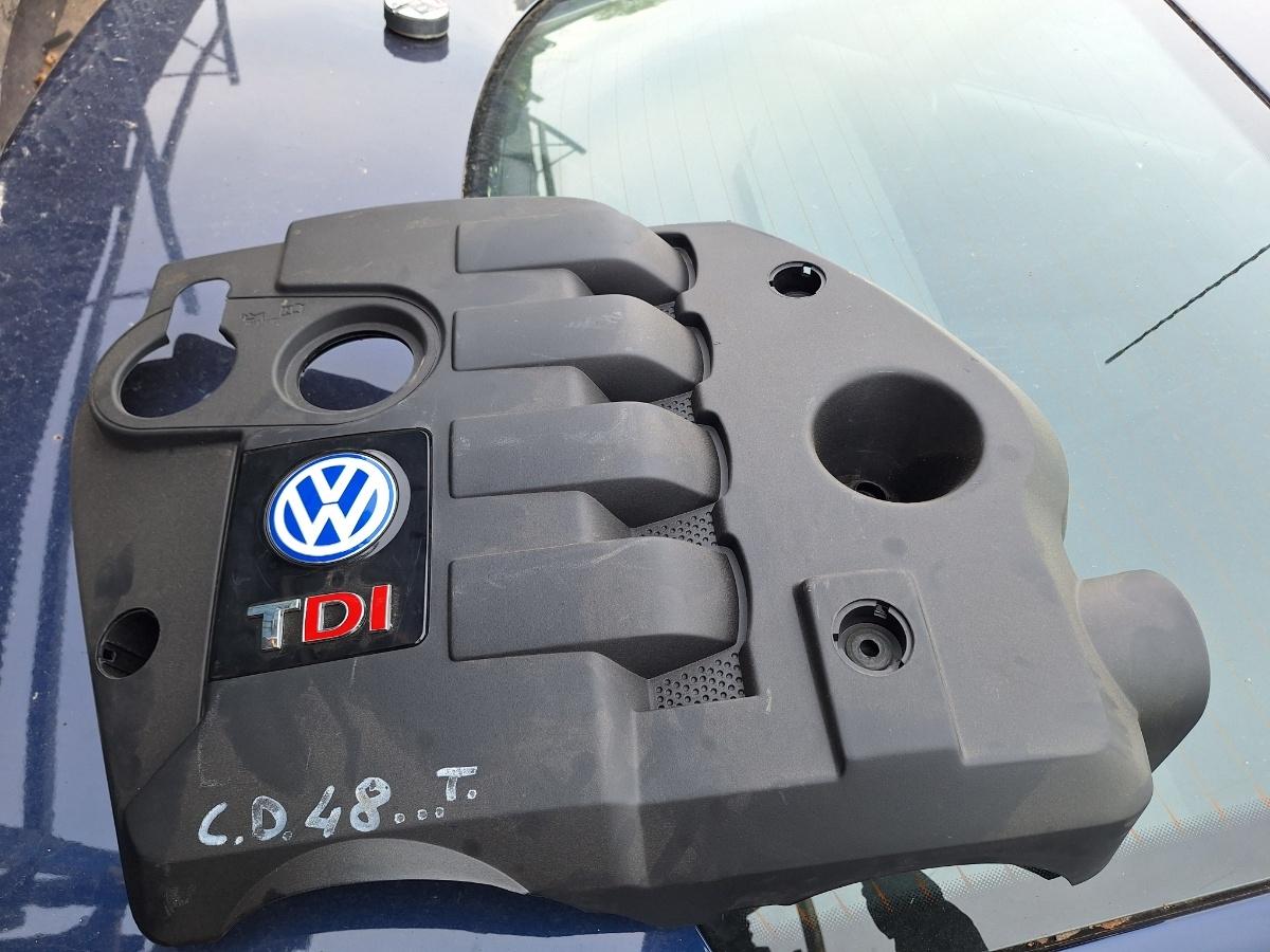 Capac motor (ornament) VOLKSWAGEN PASSAT 3B3 2000 1.9 TDI AWX 96KW|130HP 2000
