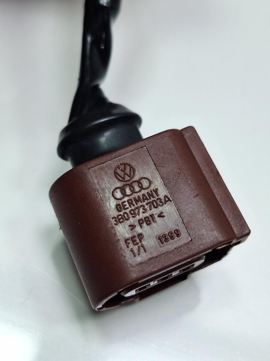 Mufa conector 3 pini VOLKSWAGEN TOUAREG 7LA, 7L6, 7L7 2002 - 20133.0 V6 TDI BKS, CATA 3B0973703A