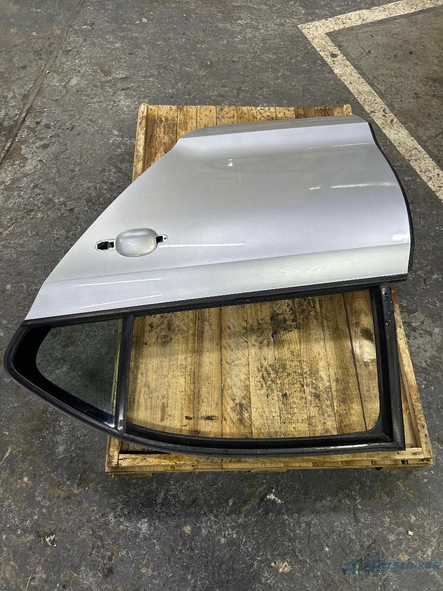 Usa portiera spate stanga VOLKSWAGEN JETTA IV 162, 163, AV3, AV2 2009 - 2017 , gri LA7W