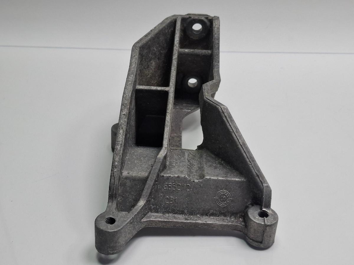 Suport motor VOLKSWAGEN CADDY II Box 9K9A 1995 - 20041.9 SDI AEY, AYQ 038129723E