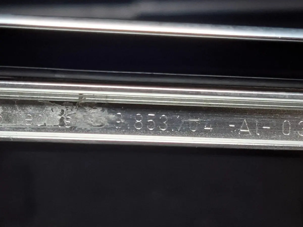 Ornament crom plafon dreapta AUDI A4 IV Avant 8K5, B8 2007 - 20152.0 TDI CAGA, CJCA, CMEA, CMFA 8K9853704AL