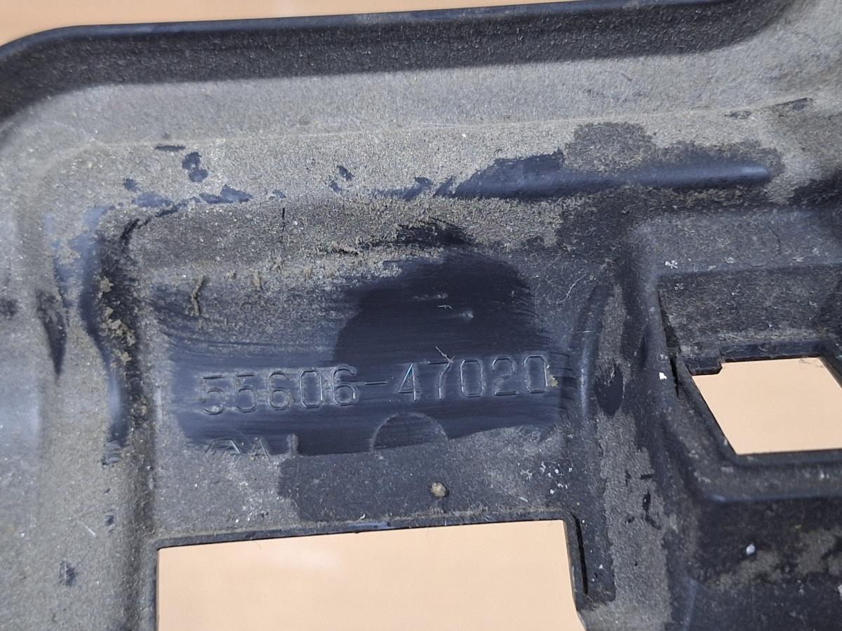 Antifonare sub panou TOYOTA PRIUS _W3_ 2008 - >1.8 Hybrid 2ZR-FXE 55606-47020