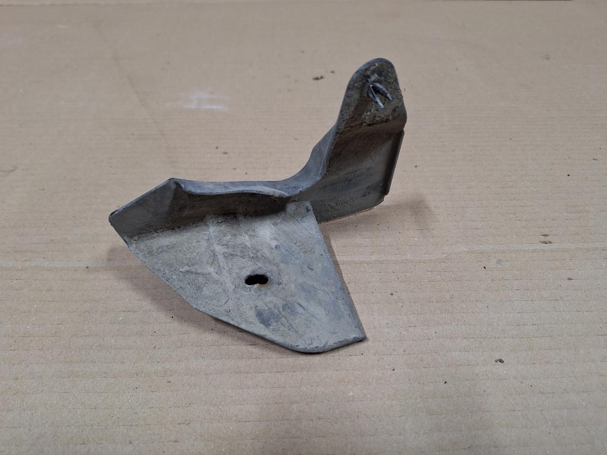 Suport aparatoare noroi dreapta spate TOYOTA PRIUS _W3_ 2008 - >1.8 Hybrid 2ZR-FXE 65631-47041