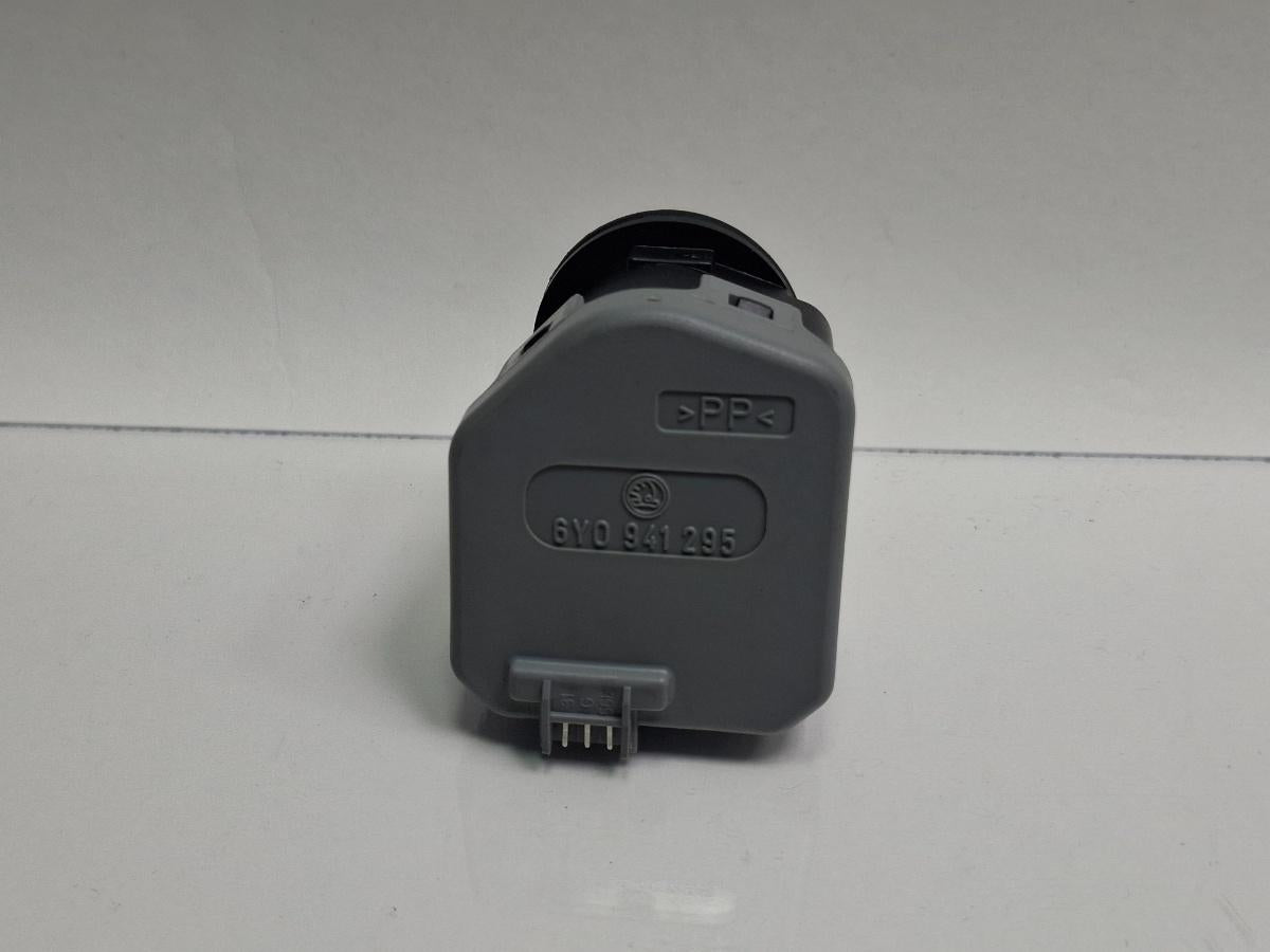Motoras reglaj nivel far SKODA FABIA 6Y2 1999 - 20081.4 1.4 1.4 AME, AQW, ATZ 6Y0941295