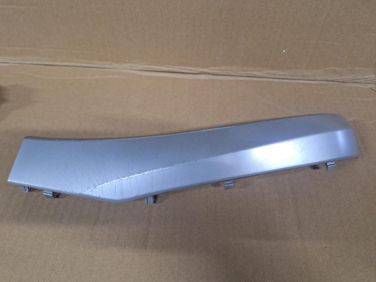 Ornament maner interior portiera fata stanga TOYOTA PRIUS _W3_ 2008 - >1.8 Hybrid 2ZR-FXE 74611-47010