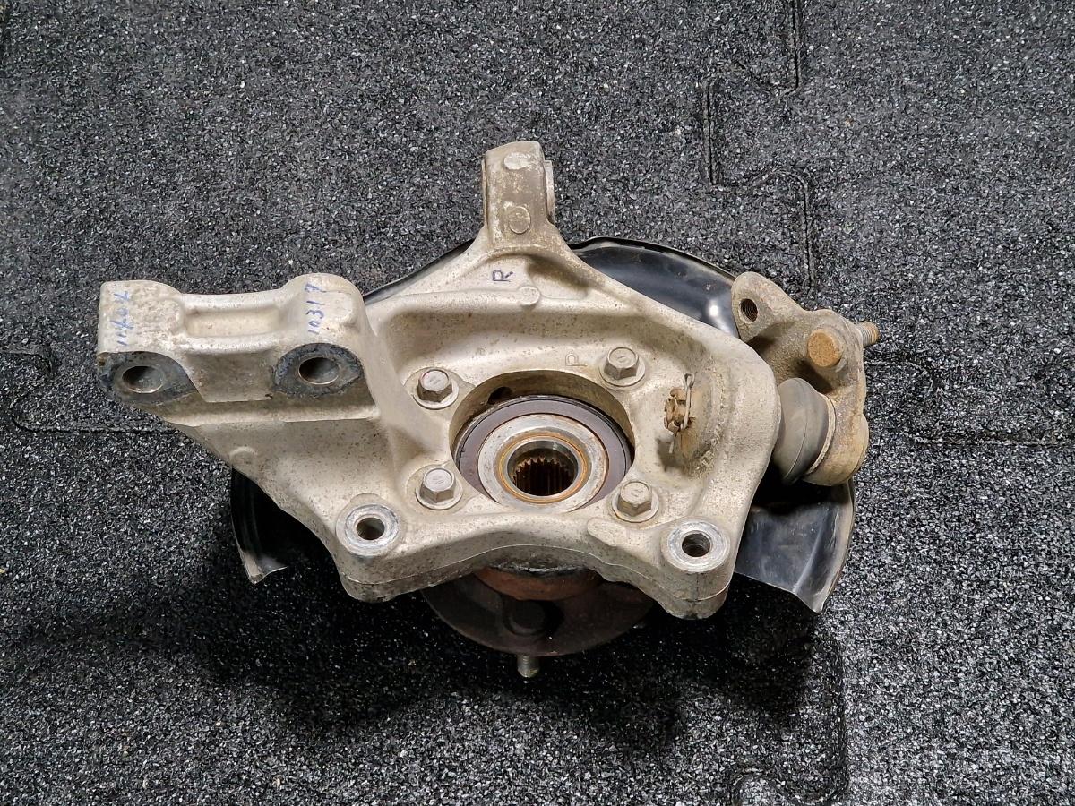 Fuzeta dreapta fata TOYOTA PRIUS _W3_ 2008 - >1.8 Hybrid 2ZR-FXE 4320147030