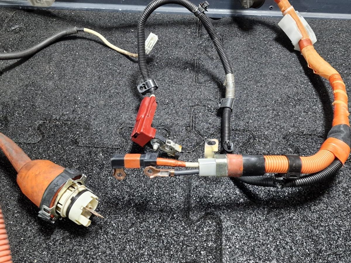 Instalatie electrica inversor-baterie TOYOTA PRIUS _W3_ 2008 - >1.8 Hybrid 2ZR-FXE 8216447080