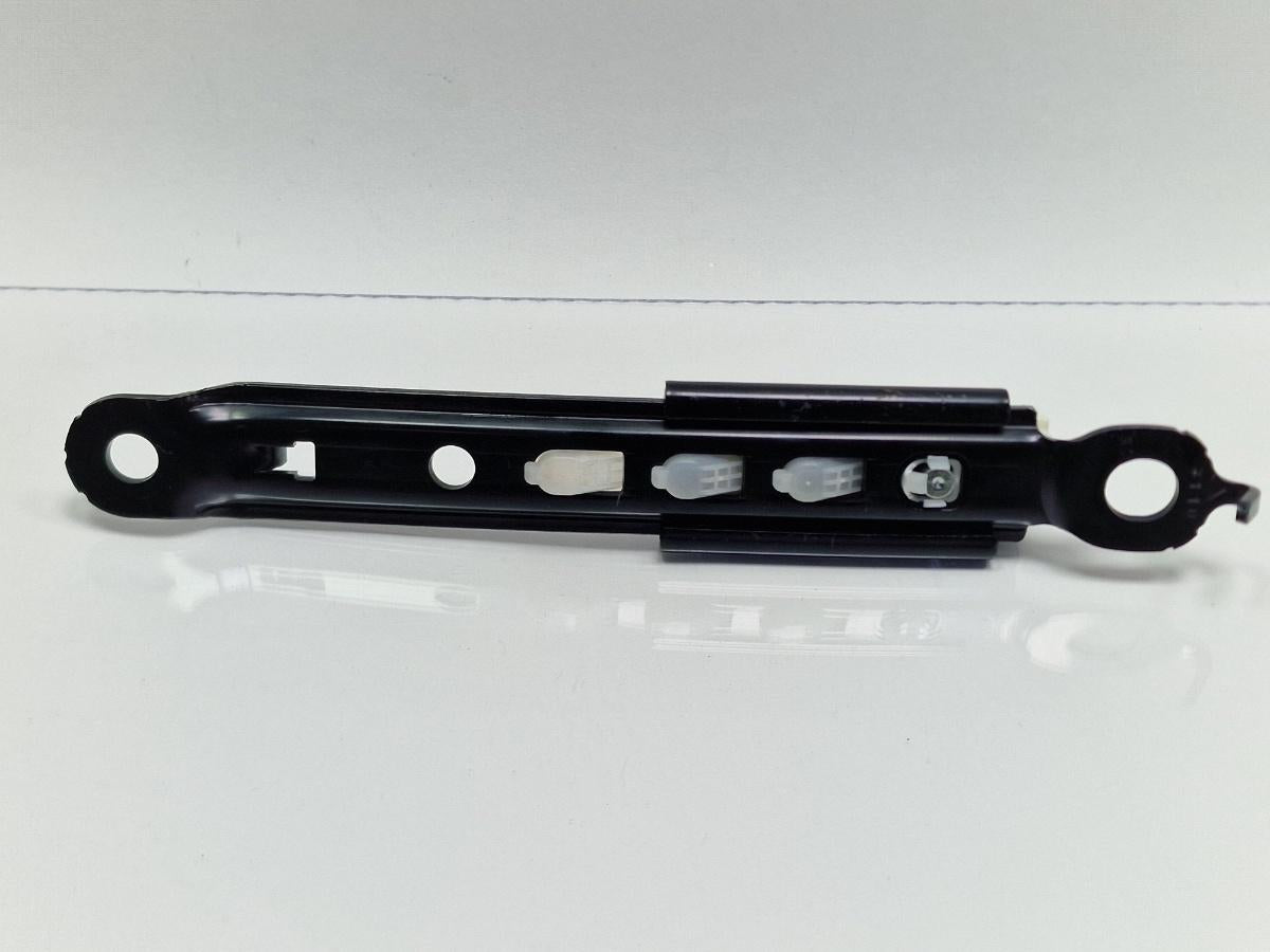 Ajustator centura siguranta fata TOYOTA PRIUS _W3_ 2008 - >1.8 Hybrid 2ZR-FXE 7320053010