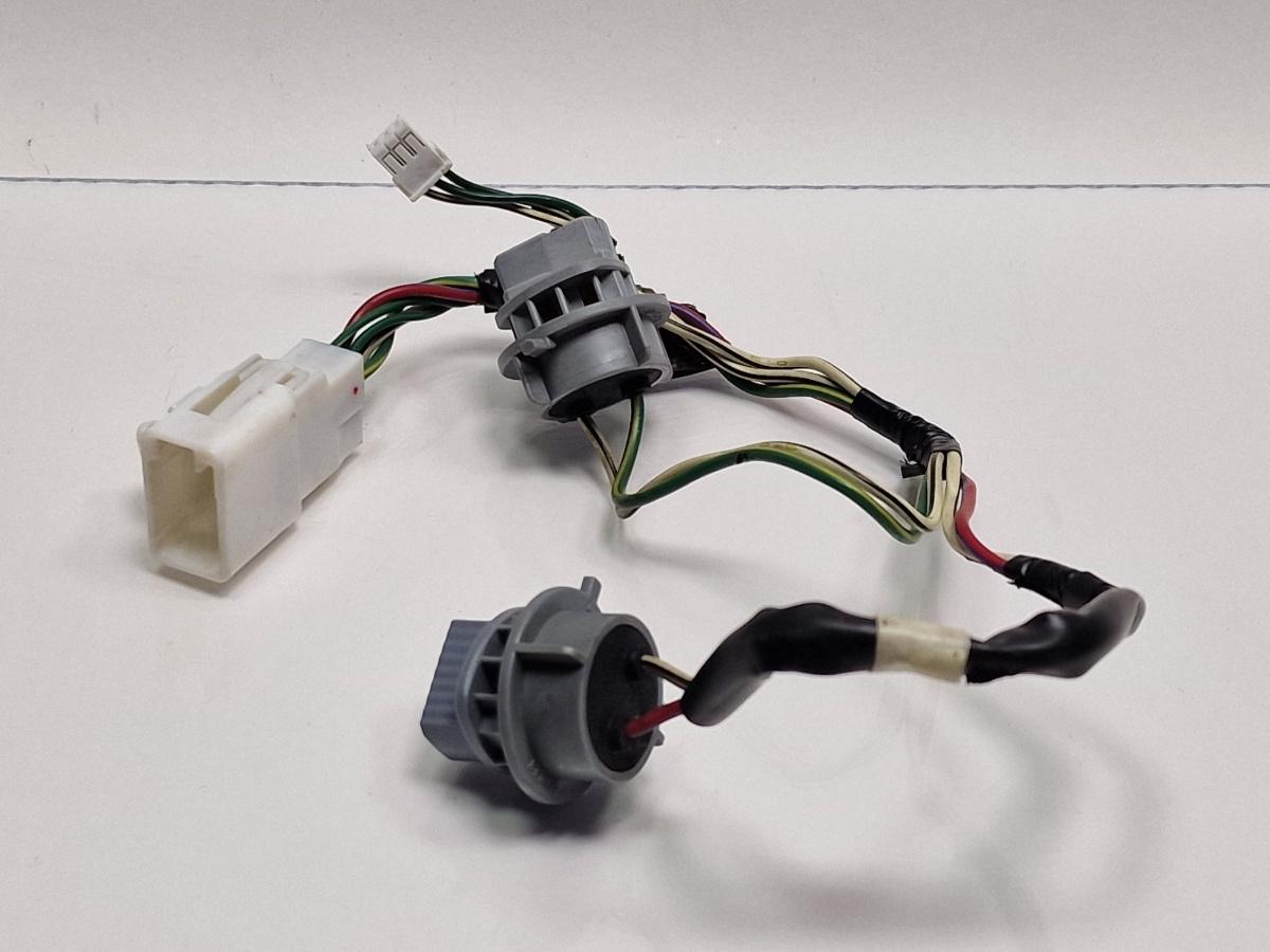 Instalatie electrica stop dreapta TOYOTA PRIUS _W3_ 2008 - >1.8 Hybrid 2ZR-FXE 8155547170