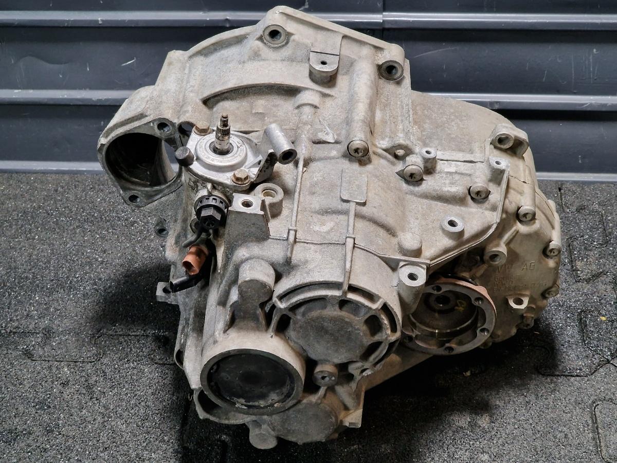 Cutie viteze manuala 6 trepte START&STOP VOLKSWAGEN PASSAT 365 2010 - 2014 2.0 2.0 TDi CFFB NFU