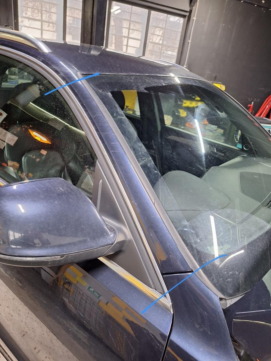 Stalp A montant fata dreapta AUDI Q5 8RB 2008 - 2018