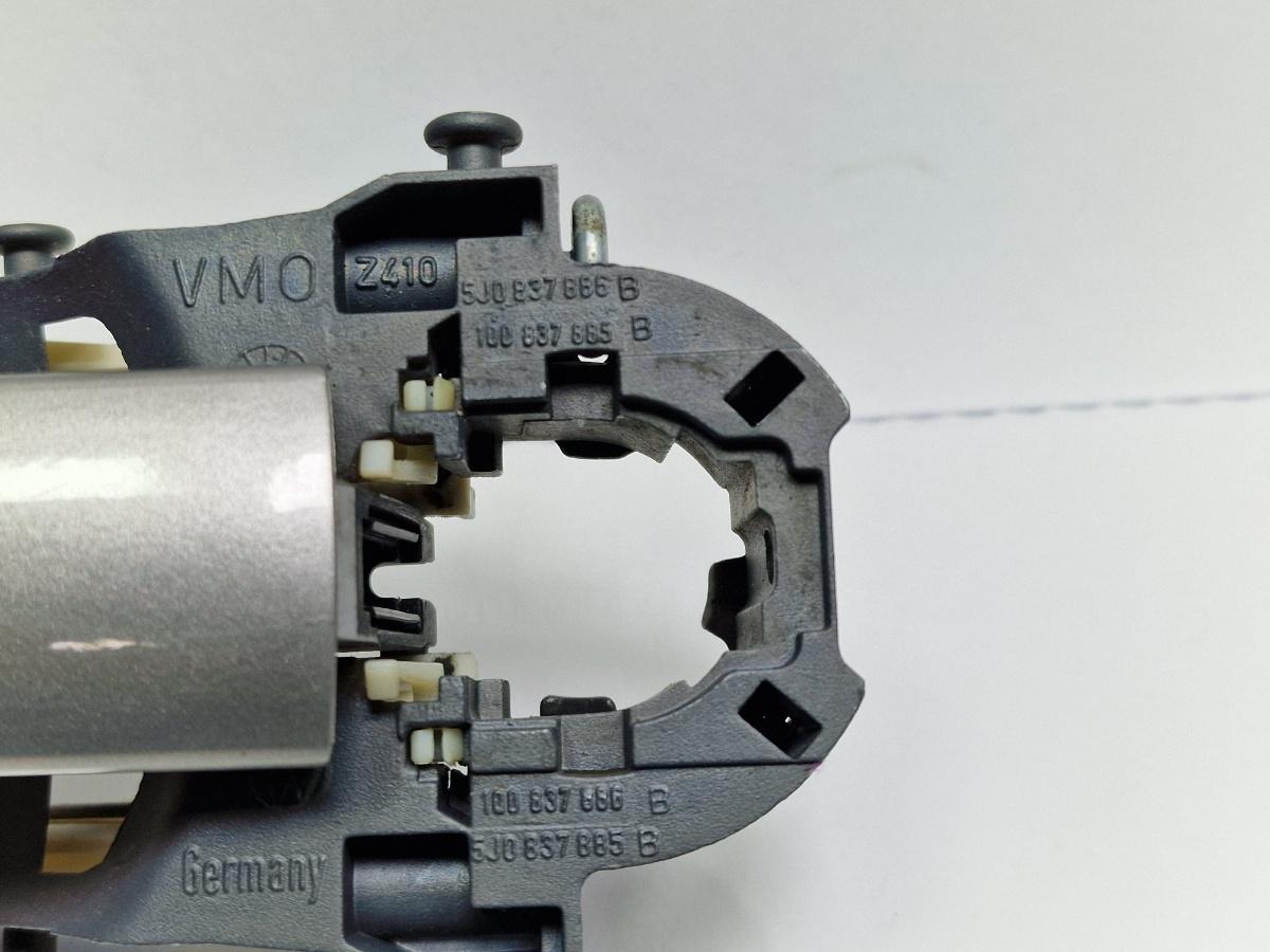 Maner/suport usa stanga fata SKODA FABIA II 542 2006 - 2014 gri LF8H 5J0837885B , 3B0837205G