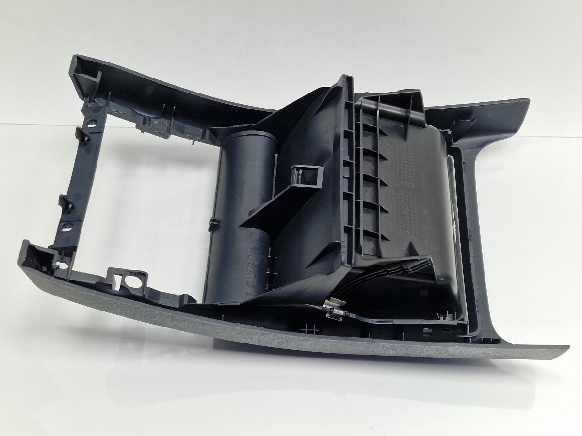Scrumiera spate SKODA OCTAVIA 1Z3 2004 - 20131.9 TDI BJB, BKC, BLS, BXE 1Z0857289A , 1Z0863284
