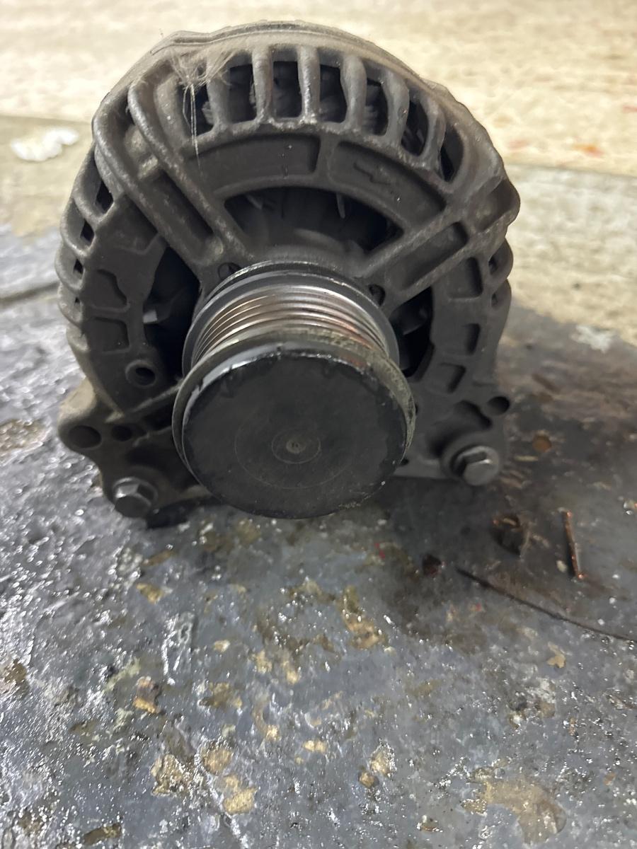 Alternator 120A VOLKSWAGEN GOLF IV Variant 1J5 1999 - 20061.9 TDI ATD, AXR 028903028E