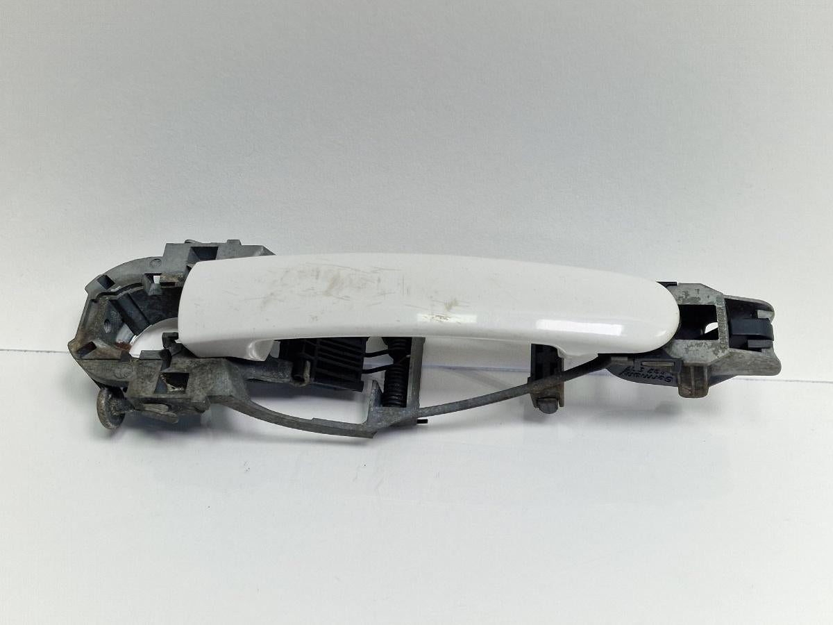 Maner/suport exterior usa dreapta fata SKODA OCTAVIA 1Z3 2004 - 20132.0 TDI 16V BKD, CFHC, CLCB 1U0837886B