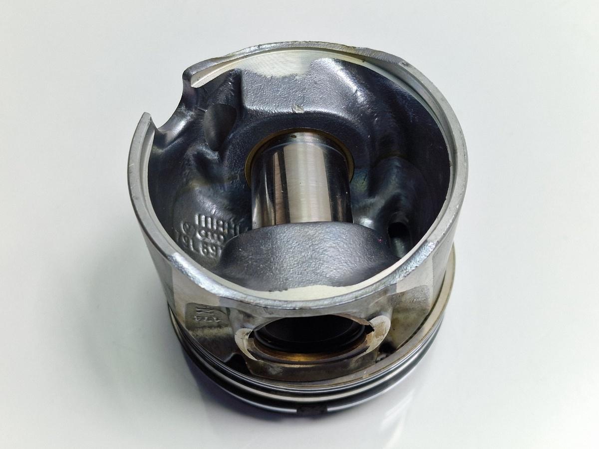 Piston cilindru 3,4 VOLKSWAGEN POLO 9N_ 2001 - 20121.9 TDI BMT MAHLE 79L69M311 038107065GK