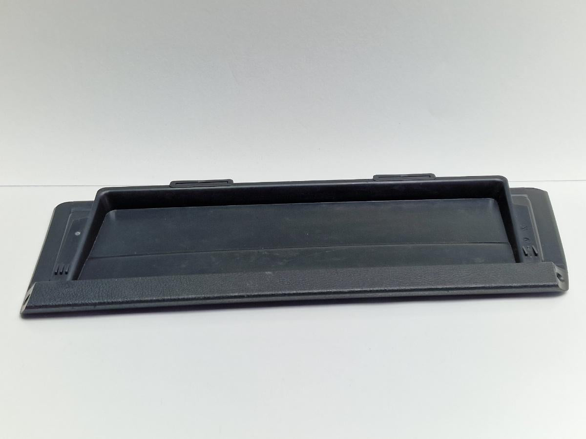Ornament lateral portbagaj dreapta VOLKSWAGEN PASSAT Variant 3C5 2005 - 20111.9 TDI BKC, BLS, BXE 3C9867464