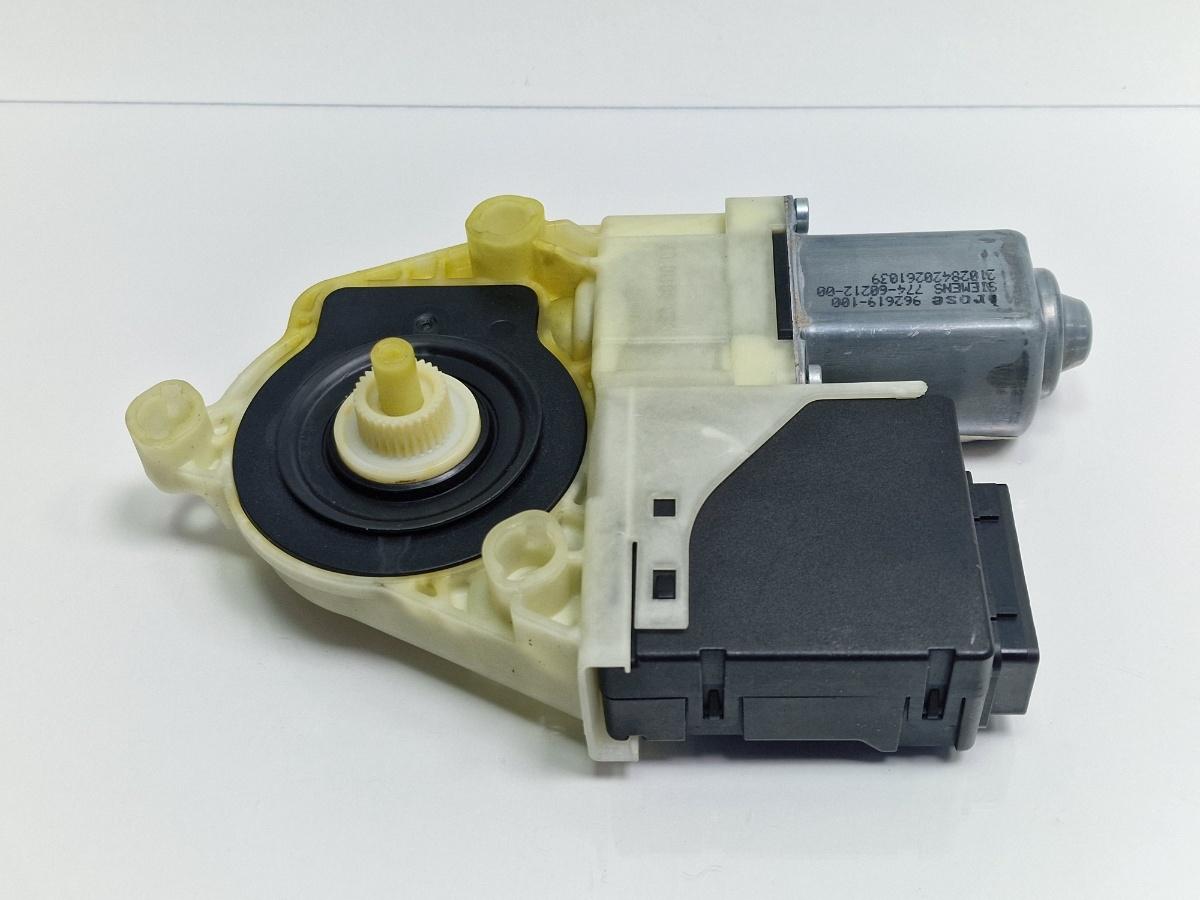 Motoras macara geam stanga spate VOLKSWAGEN PASSAT Variant 3C5 2005 - 20111.9 TDI BKC, BLS, BXE 3C9839461L