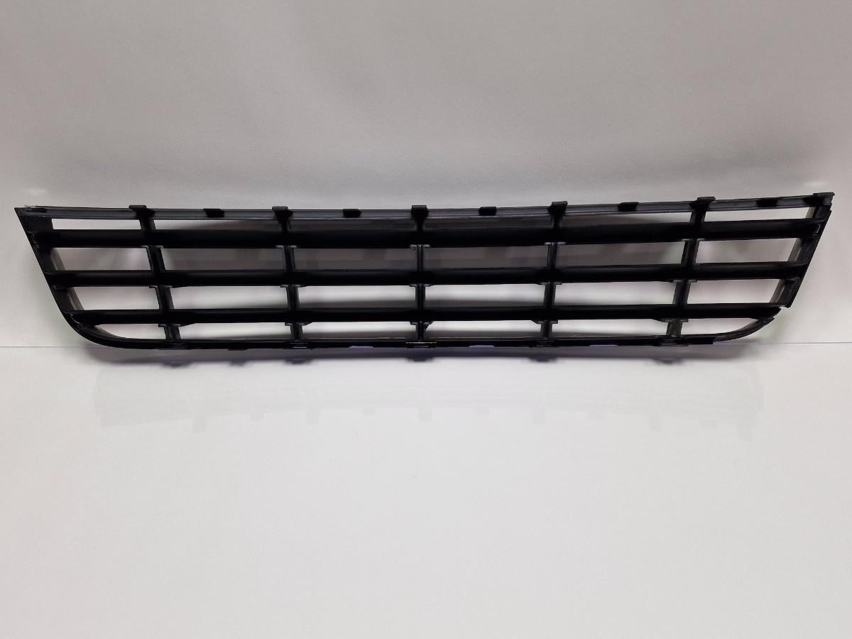 Grila inferioara bara fata VOLKSWAGEN PASSAT Variant 3C5 2005 - 20111.9 TDI BKC, BLS, BXE 3C0853677