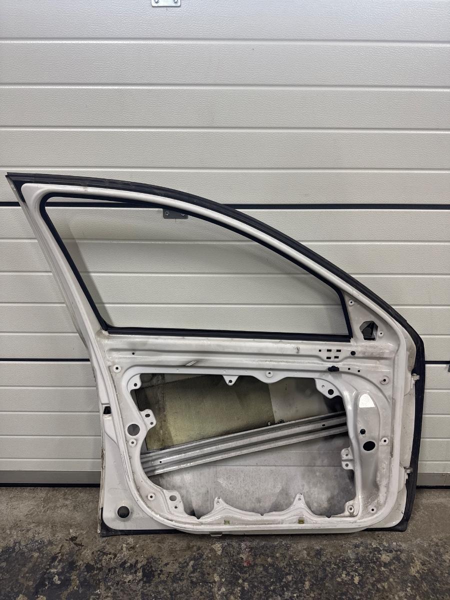 Usa portiera fata stanga SKODA OCTAVIA 1Z3 2004 - 2013 2.0 TDI 16V BKD, CFHC, CLCB