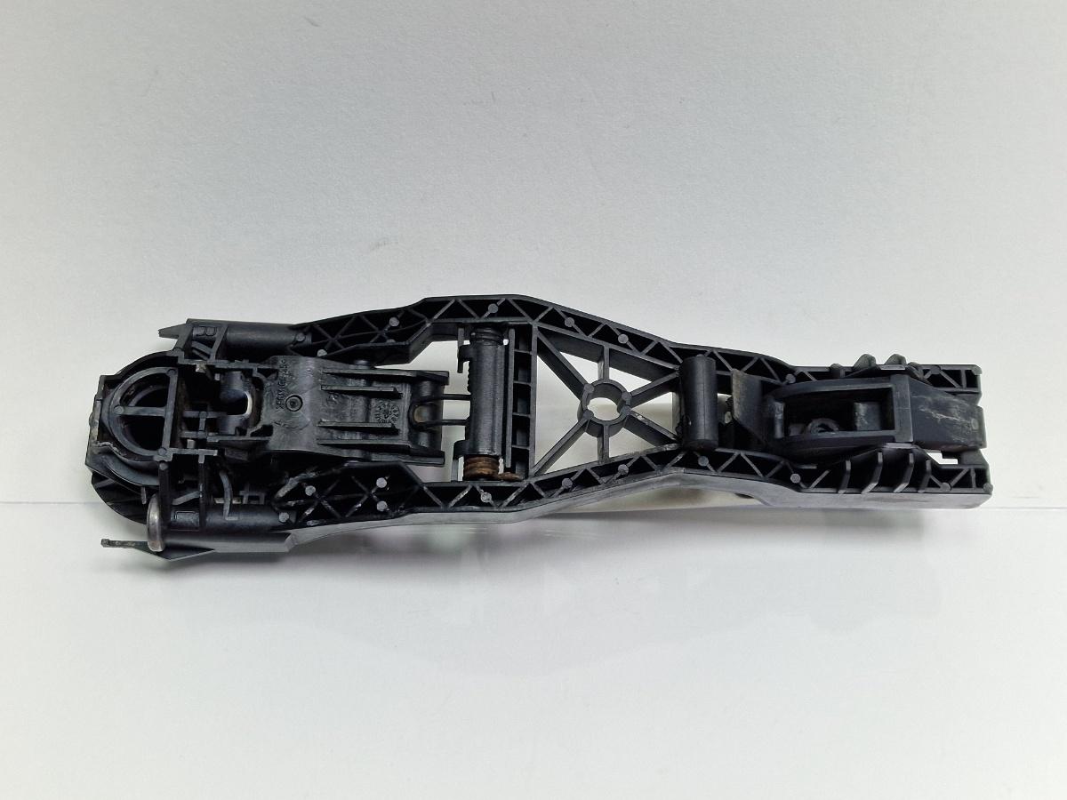 Maner exterior usa SKODA OCTAVIA 1Z3 2004 - 2013 2.0 TDI 16V BKD, CFHC, CLCB 6Q4839885