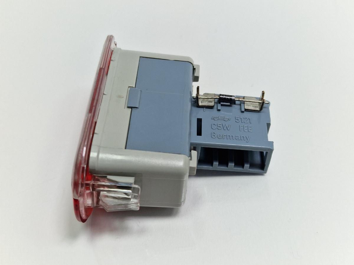 Lampa interioara usa fata SKODA OCTAVIA 1Z3 2004 - 2013 2.0 TDI 16V BKD, CFHC, CLCB 1J0947411B