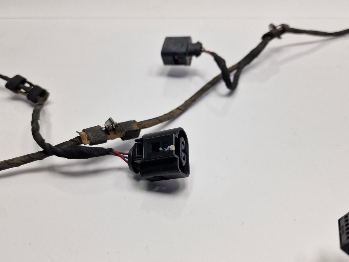 Cablaj senzori de parcare bara spate AUDI A4 III Avant 8ED, B7 2004 - 2008 2.5 TDI BDG 8E9971085