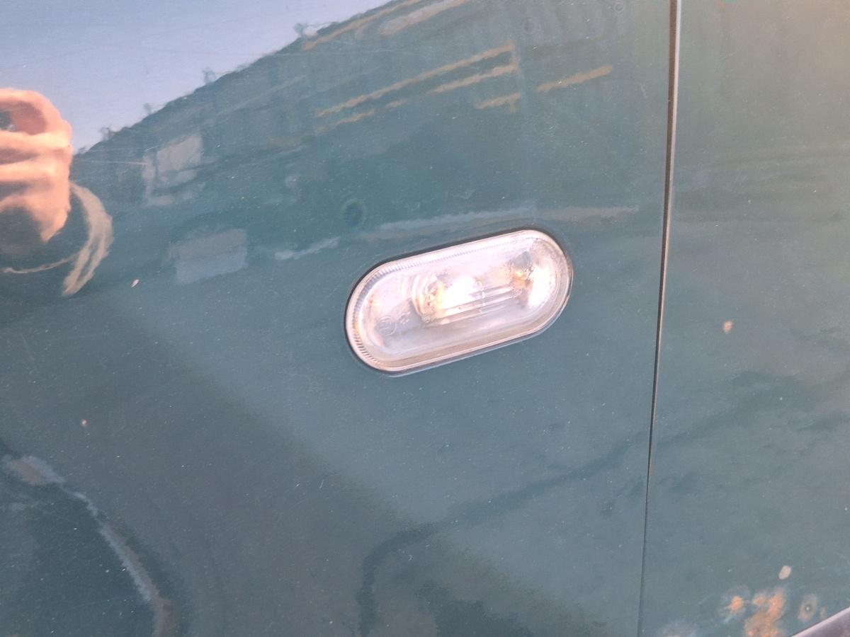 Lampă de semnalizare aripă față VOLKSWAGEN PASSAT Variant 3B6 2000 1.9 TDI AVF 96KW|130HP 2000