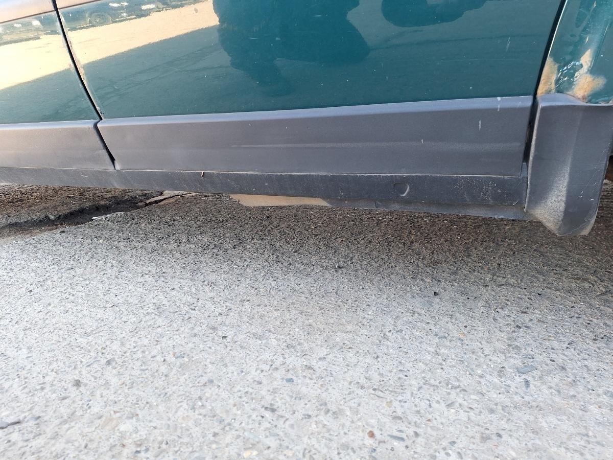 Ornamente portieră spate stanga VOLKSWAGEN PASSAT Variant 3B6 2000 1.9 TDI AVF 96KW|130HP 2000