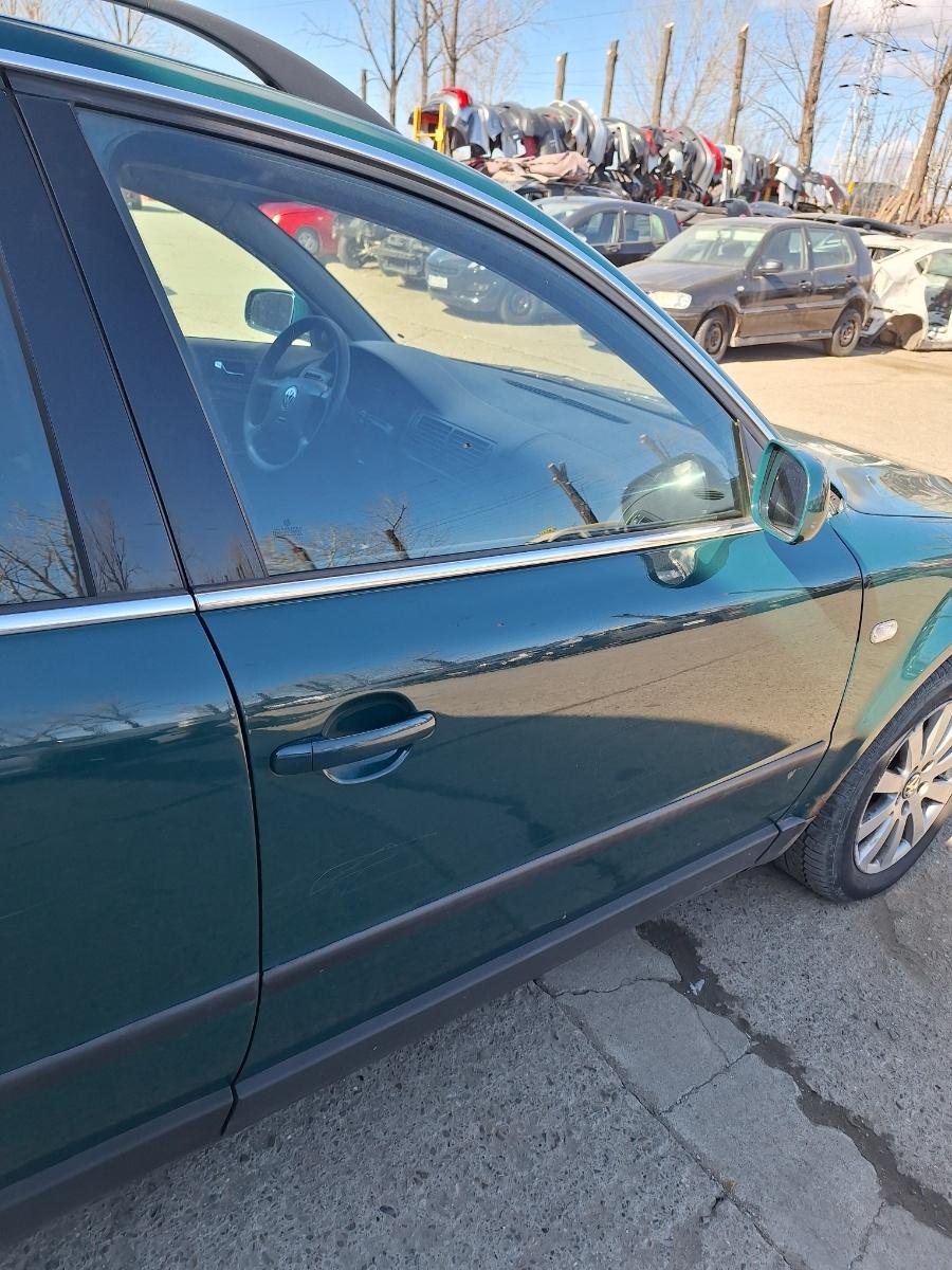 Usa Portieră față dreapta VOLKSWAGEN PASSAT Variant 3B6 2000 1.9 TDI AVF 96KW|130HP 2000