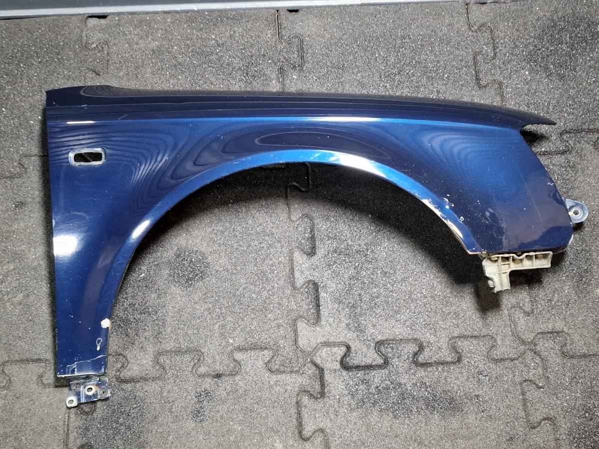 Aripa dreapta fata AUDI A4 III Avant 8ED, B7 2004 - 2008 2.5 TDI BDG 8E0821106F