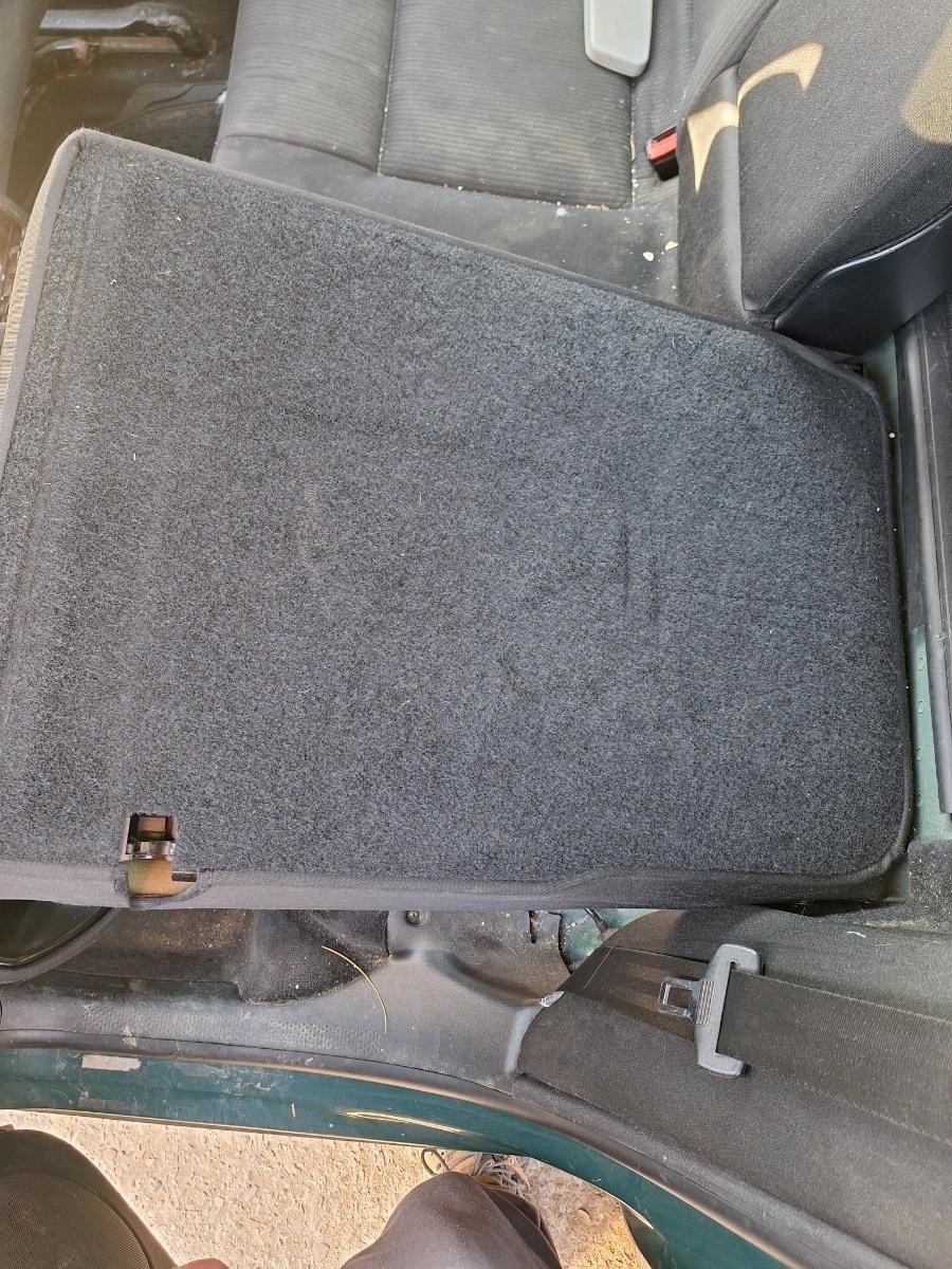 Banchetă spate stanga VOLKSWAGEN PASSAT Variant 3B6 2000 1.9 TDI AVF 96KW|130HP 2000