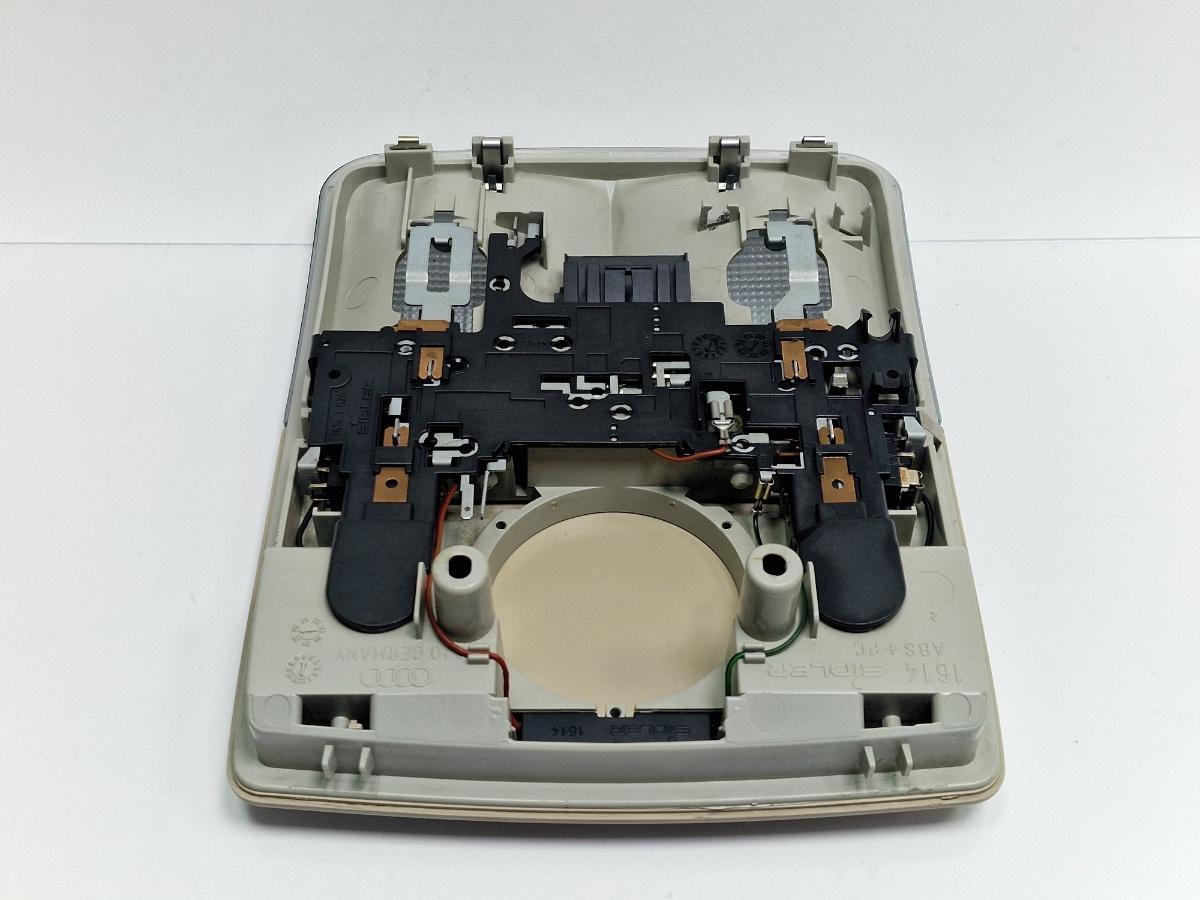 Plafoniera lumini AUDI A4 Avant 8D5, B5 1994 - 2001 1.6 1.6 1.6 ALZ 8D0947111N
