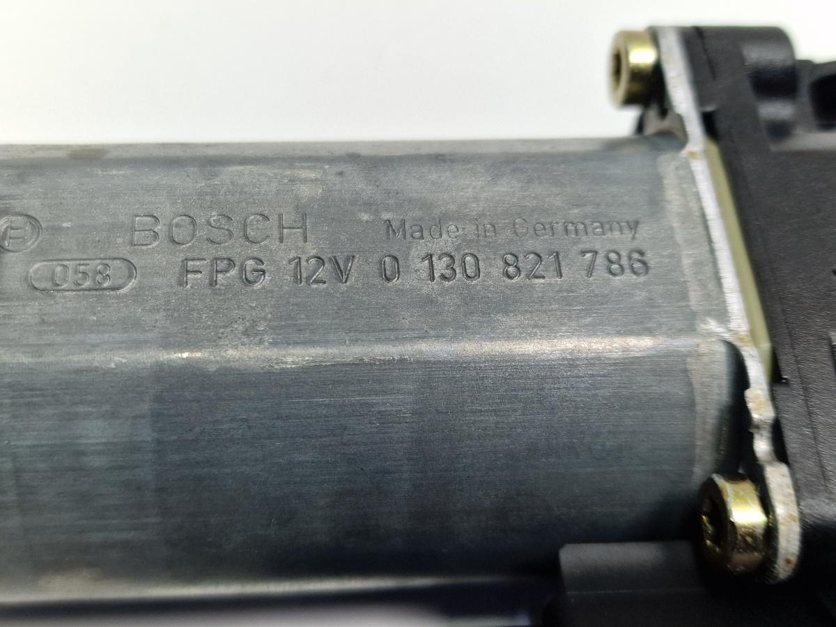Motoras macara geam dreapta fata AUDI A4 Avant 8D5, B5 1994 - 2001 1.6 1.6 1.6 ALZ BOSCH 0130 821 786 8D0959802F