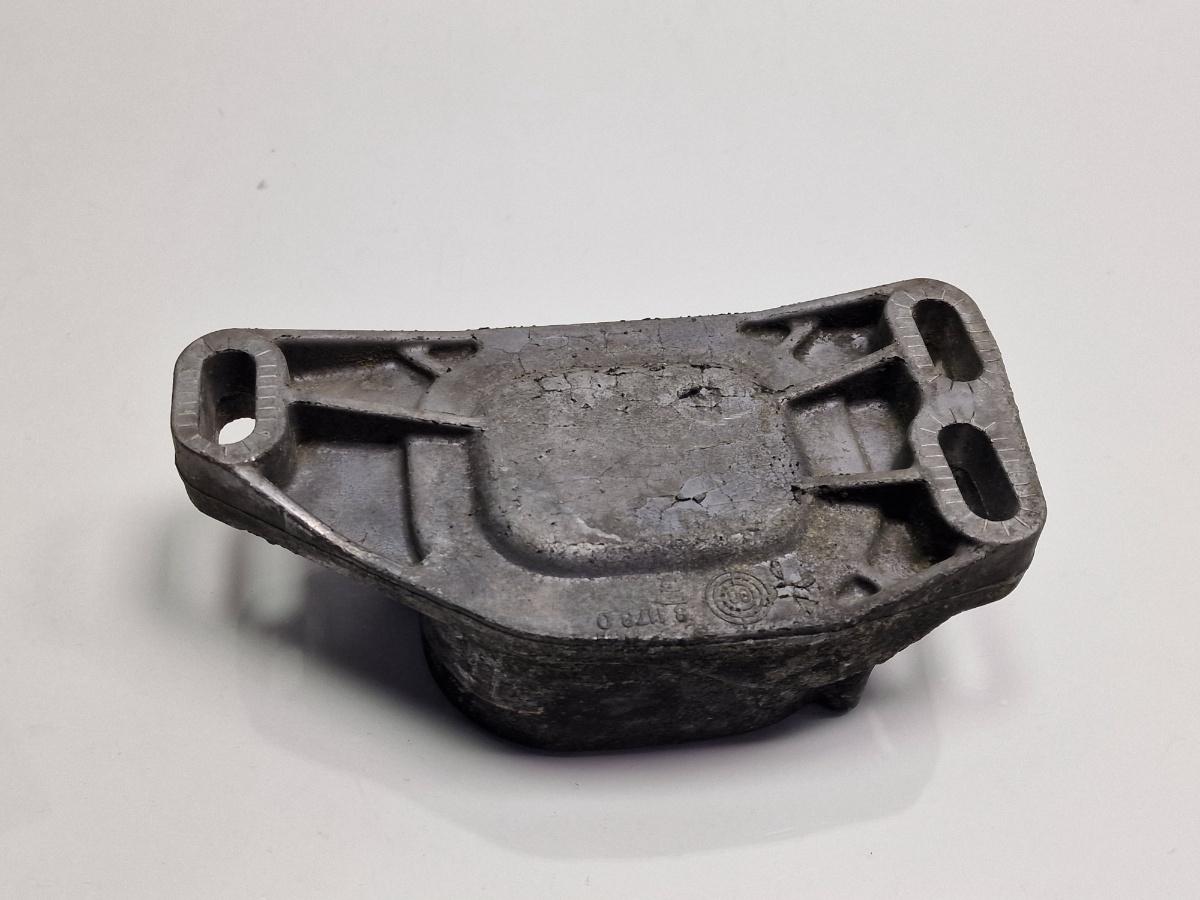 Suport motor AUDI A4 Avant 8D5, B5 1994 - 2001 1.6 1.6 1.6 ALZ 8D0199335Q