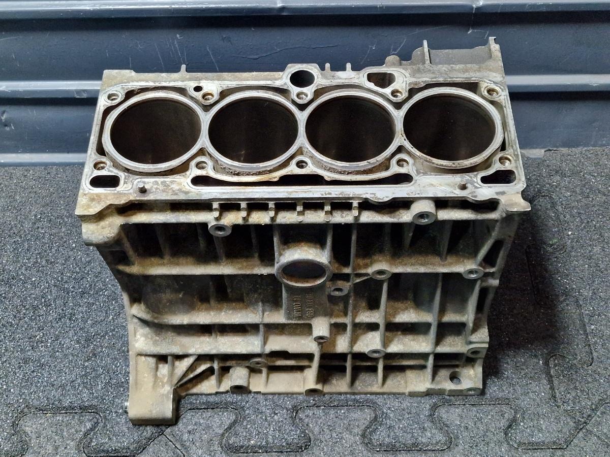Bloc motor gol AUDI A4 Avant 8D5, B5 1994 - 2001 1.6 1.6 1.6 ALZ 06B103019G
