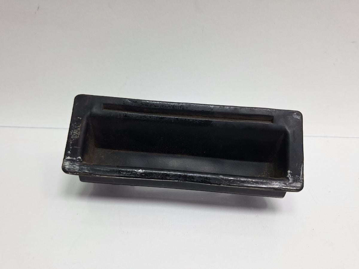 Buton deschidere hayon/portbagaj VOLKSWAGEN GOLF IV Variant 1J5 1999 - 2006 1.9 TDI ATD, AXR 1J0827566F