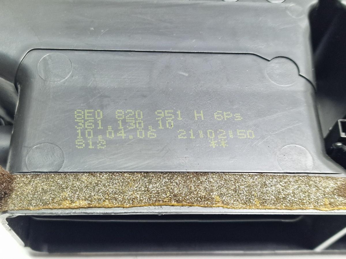 Grila ventilatie bord centrala AUDI A4 III Avant 8ED, B7 2004 - 2008 2.5 TDI BDG 8E0820951H