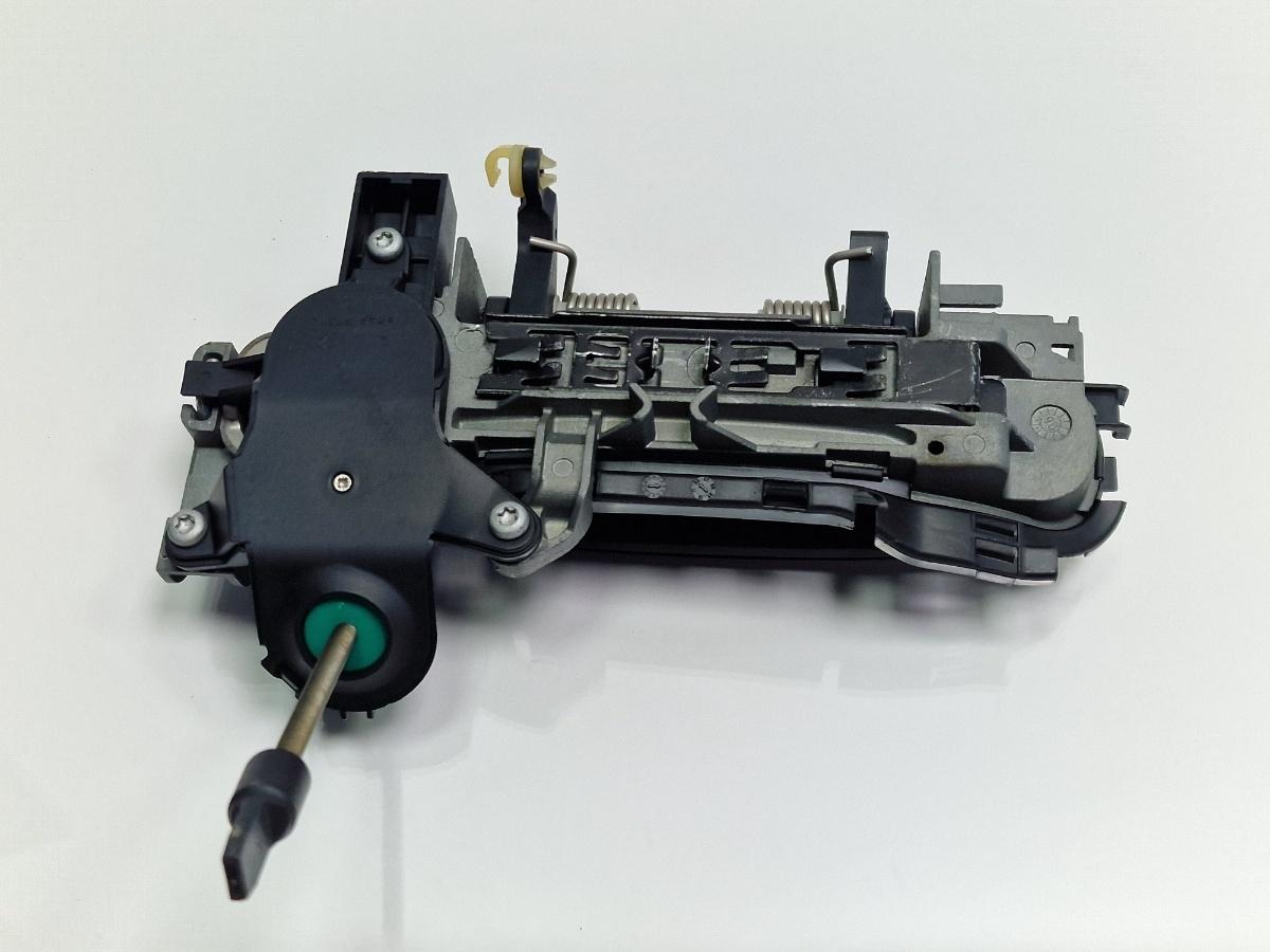Maner exterior usa stanga fata AUDI A4 III Avant 8ED, B7 2004 - 2008 albastru LZ5J 8E1837207