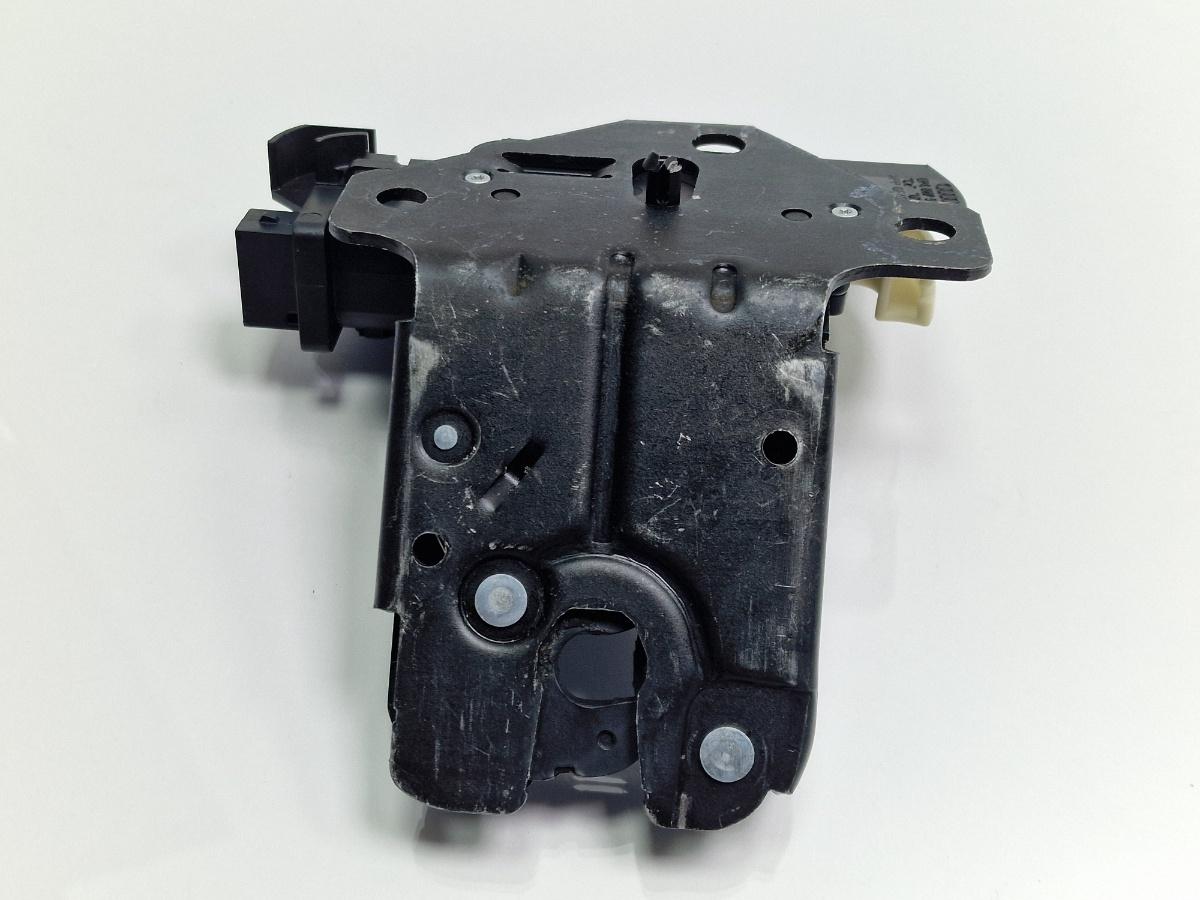 Broasca haion AUDI A4 III Avant 8ED, B7 2004 - 2008 2.5 TDI BDG 8P4827505B