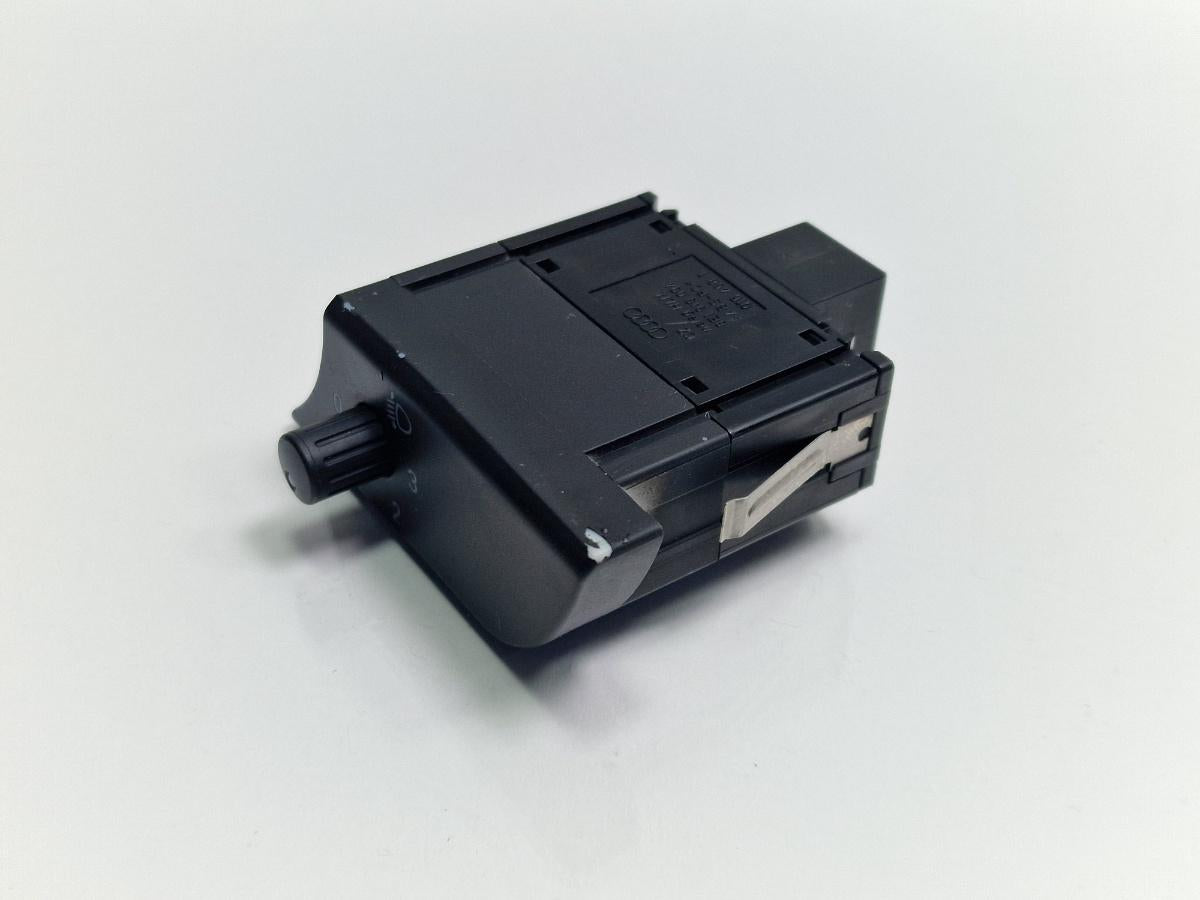 Dimmer AUDI A4 III Avant 8ED, B7 2004 - 2008 2.5 TDI BDG 8E1919094