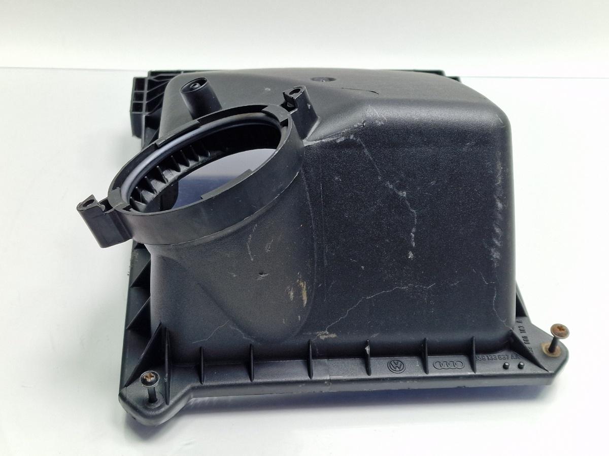 Capac carcasa filtru aer AUDI A4 III Avant 8ED, B7 2004 - 2008 2.5 TDI BDG 059133837AA