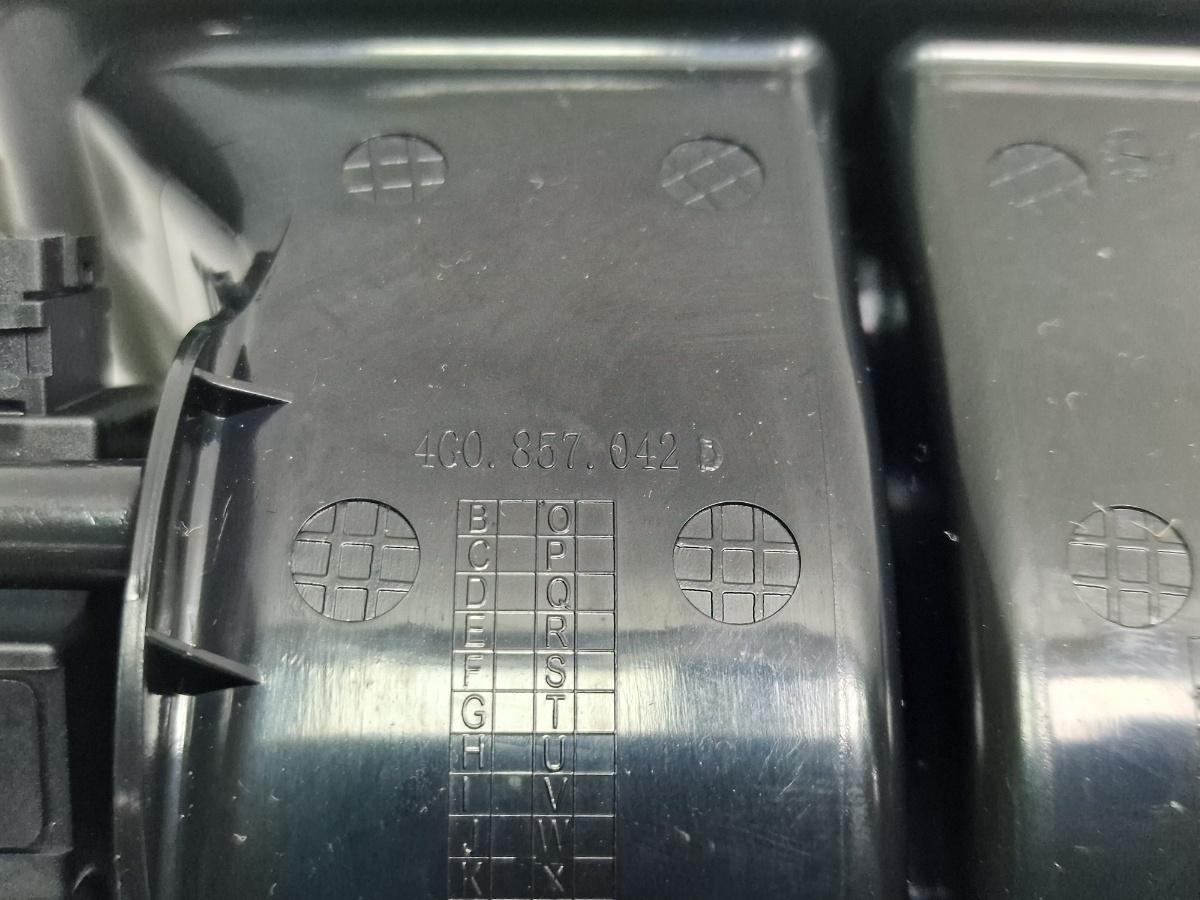 Grila de ventilatie spate cu motorase AUDI A6 IV Avant 4G5, C7, 4GD 2011 - 2018 2.0 TDI CSUD, DDCB 4G0857042B