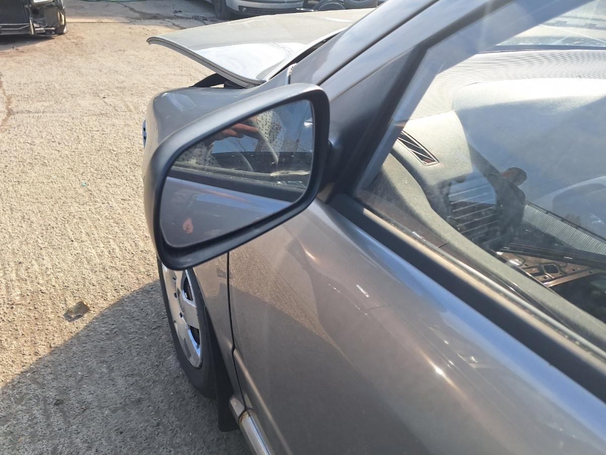 Oglinda laterala manuala stanga SKODA FABIA Combi 6Y5 2000 - 2007 1.2 1.2 1.2 AZQ, BME